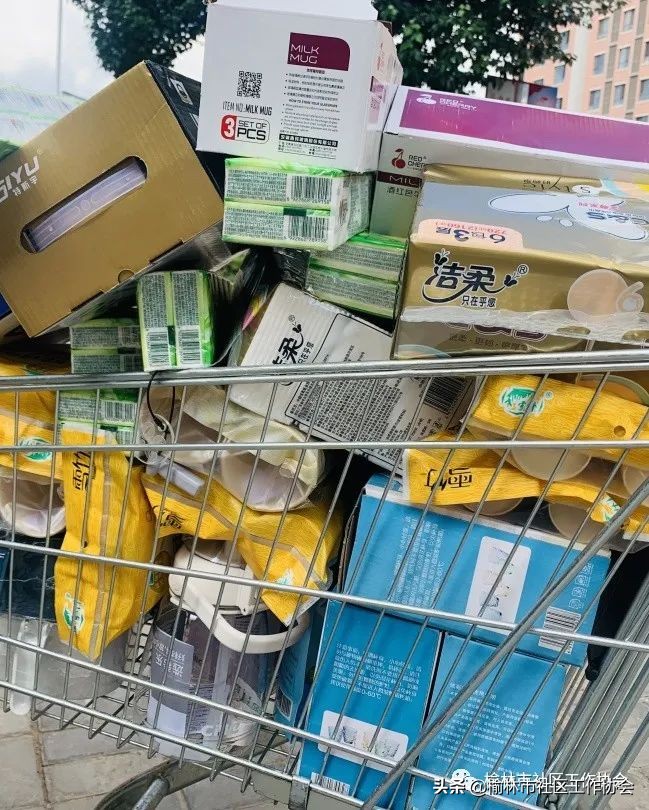 【公益项目】《“邻里大姐”金榆困境妇女再就业项目》美妆培训圆满结课！