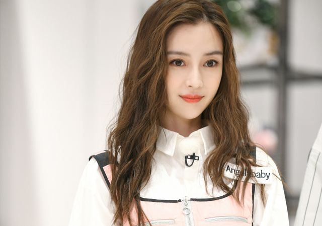 2022年开年，官方叫停明星高片酬！细扒8位明星片酬，个个很荒唐