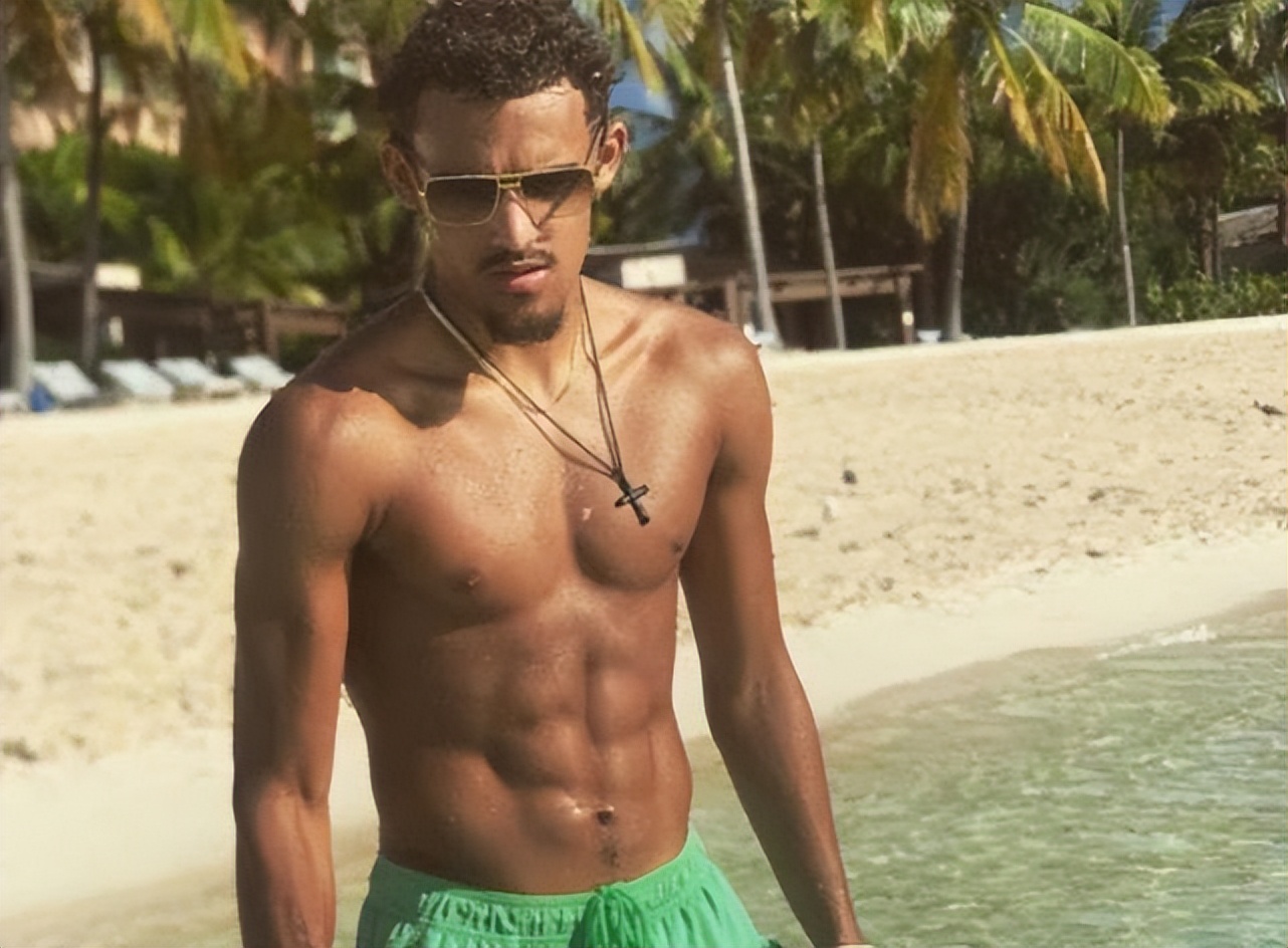 nba球员肌肉为什么那么多（看了照片才知道，原来NBA这些球星肌肉那么强！姚明有6块腹肌）