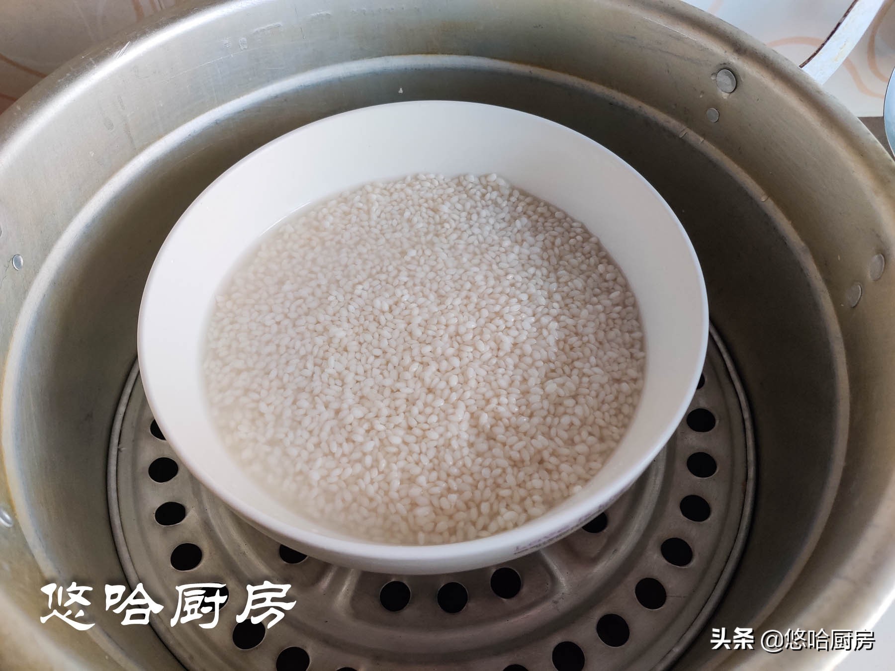 腊味飘香的季节，来一碗油润喷香的炒糯米饭吧，温暖你一整个冬天