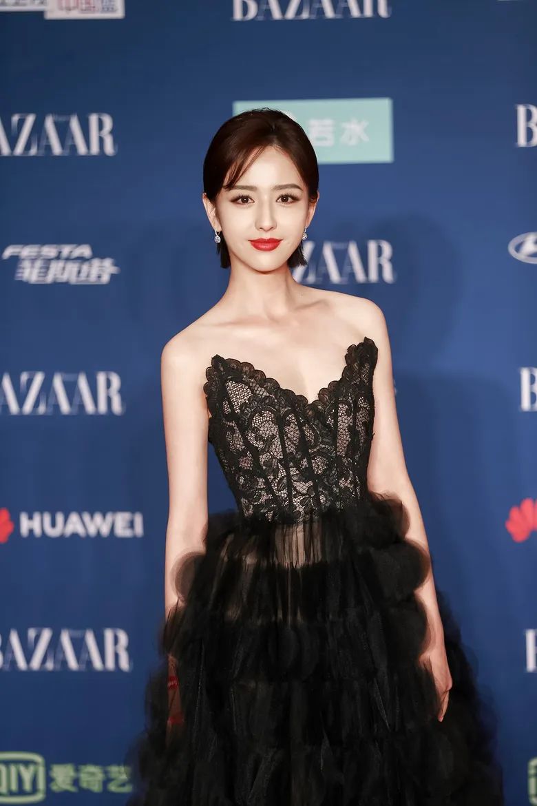 佟丽娅又被渣男"家暴"?近照曝光全网炸了:离婚2年怎么变这样