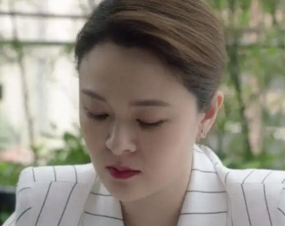 《甄嬛传》十位演员现状，多人已无人问津，有人塌房，有人被网暴