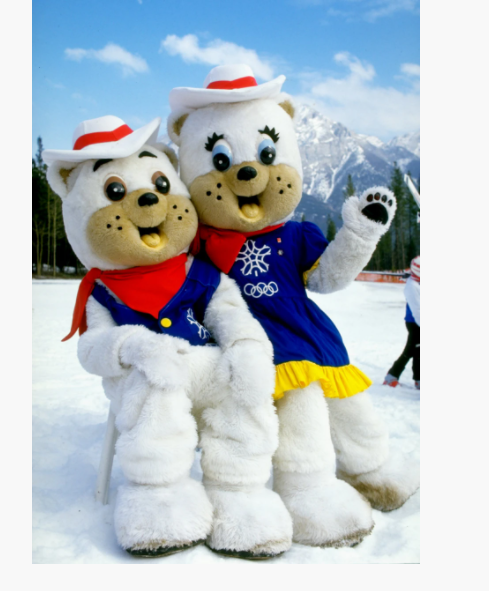 吉祥物最早出现在哪一届奥运会上(盘点历届“冬奥会吉祥物”，冰墩墩最可爱？)