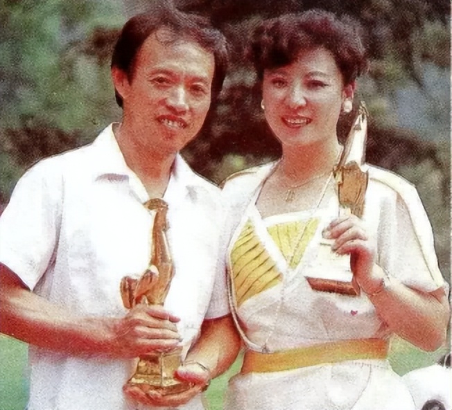 《难忘今宵》词作家乔羽去世，6月没结束，已有19位老艺术家离世