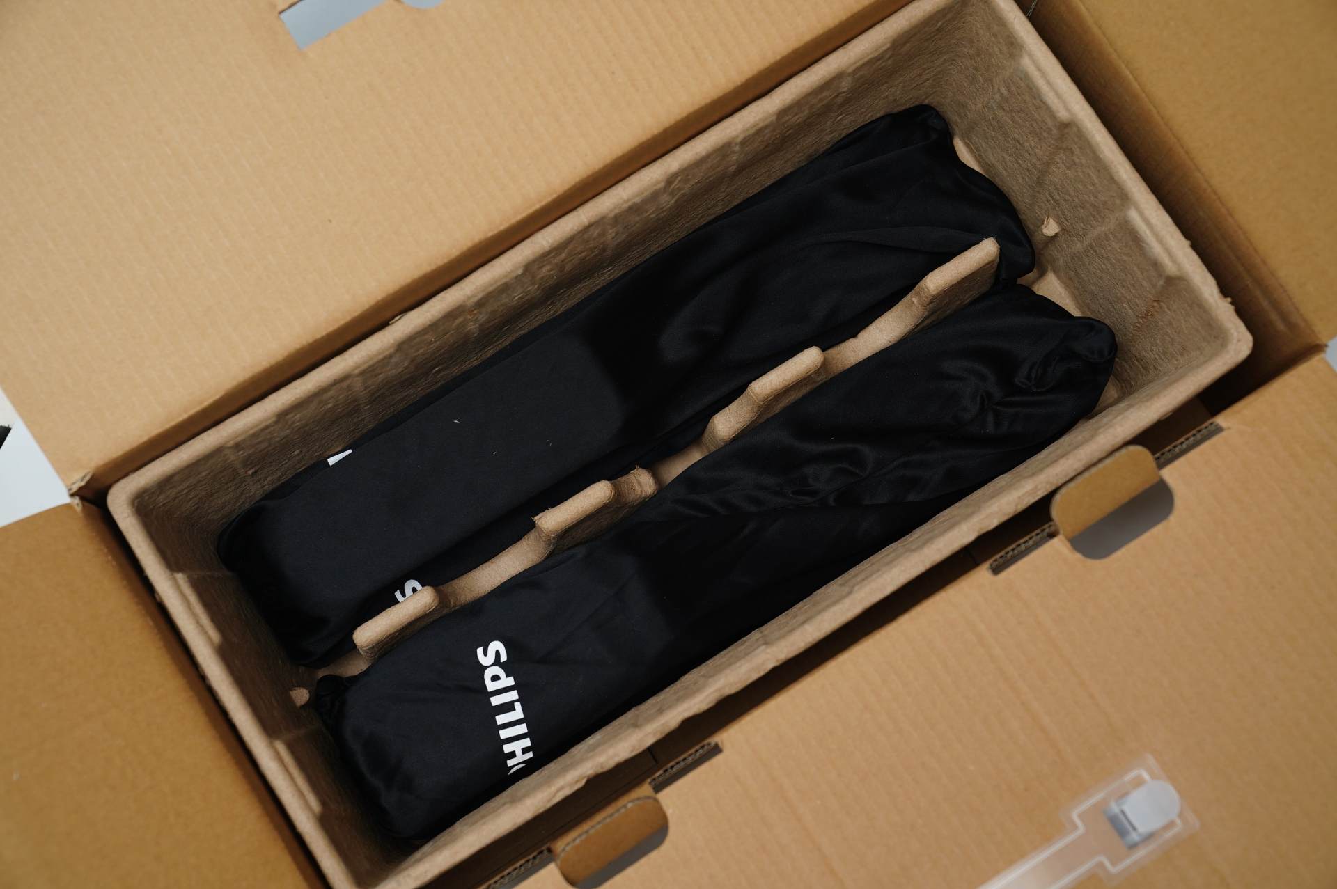 给车库门安装一个可视智能锁是什么样的体验，飞利浦Alpha-VP进场