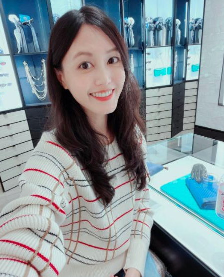 2月还没完，9位明星高调复出，阔太顶流全在内，个个背后有大瓜
