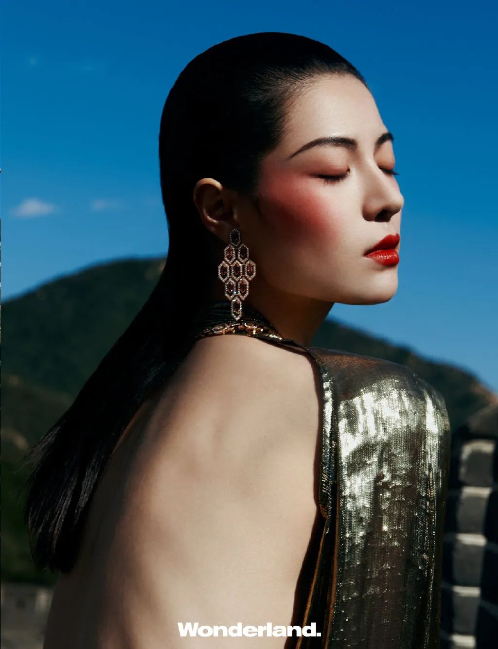 被王嘉尔颓丧风造型帅到！这些小众的宝藏杂志也太会拍了吧…