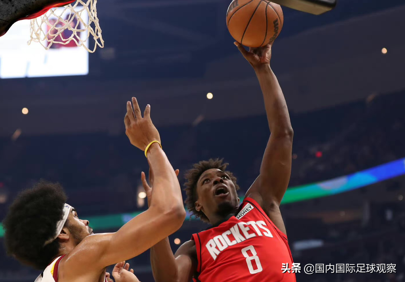 骑士124-89轻取火箭(NBA！火箭队89-124骑士队！相差35分！火箭28场19负！申京19分)