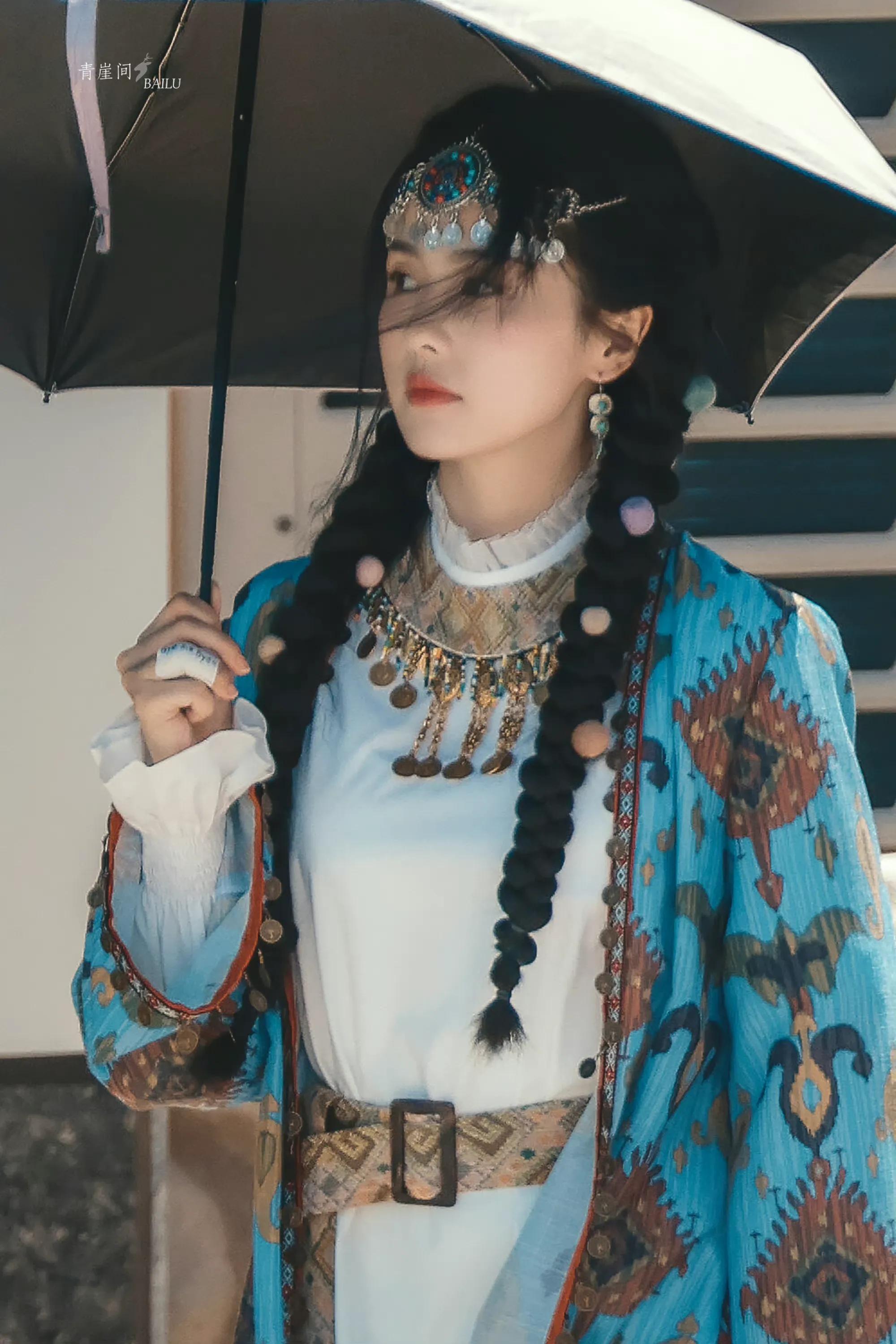 《奔跑吧》直播截图中的白鹿以及跑男新疆收官路透哦