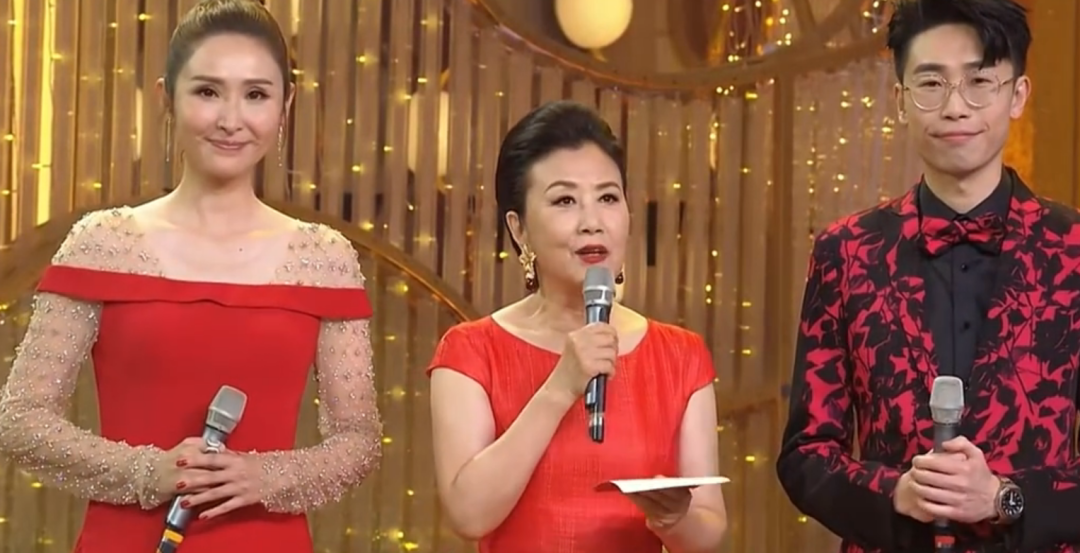 七一晚会15位女星一道风景线：汪明荃牡丹裙华贵，孟庆旸又出圈了