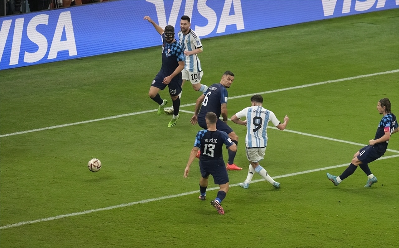 阿根廷杯直播视频（梅阿最强组合，阿根廷3：0完胜克罗地亚，再一次闯入世界杯决赛 ）