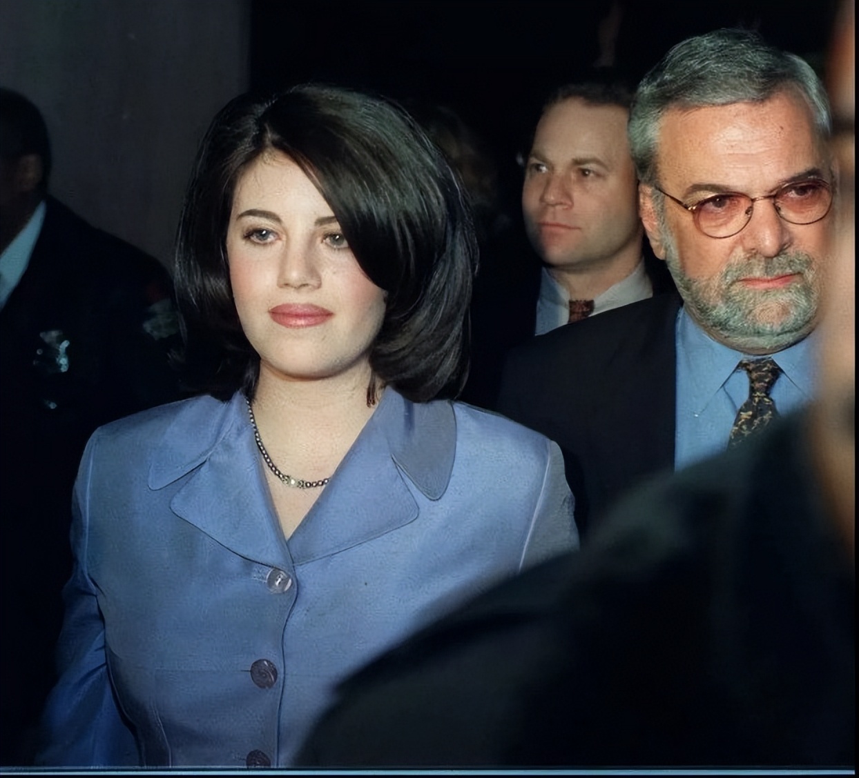 克林顿和莱温斯基 邮差克林顿与莱温斯基的绯闻-北京百科网