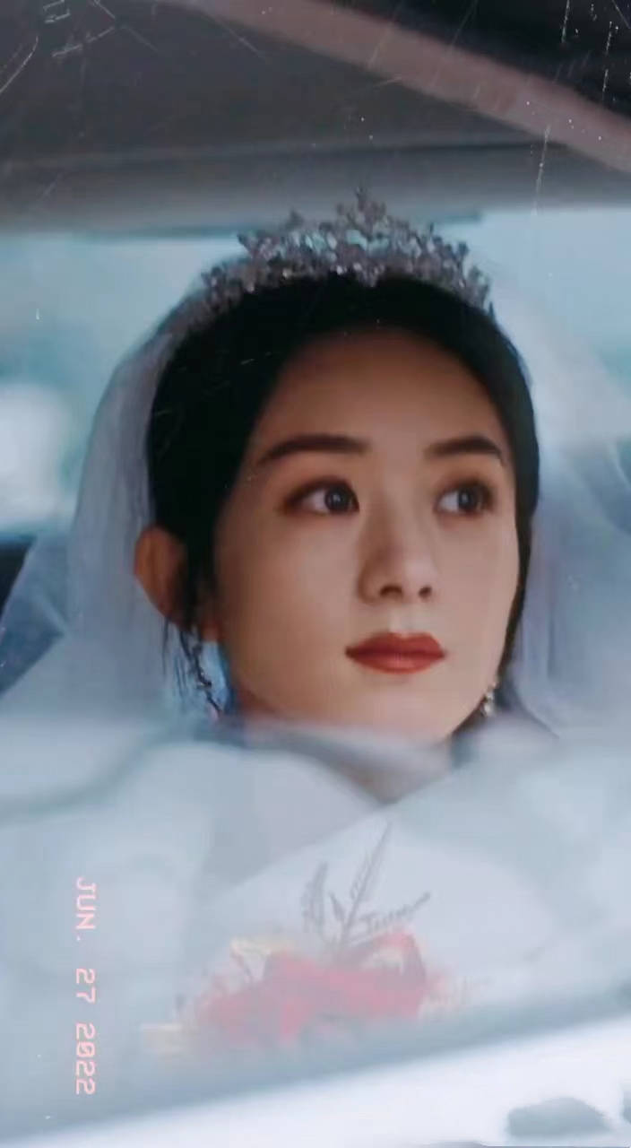 赵丽颖首次剧中穿婚纱！涂复古红唇谁看都想娶进门