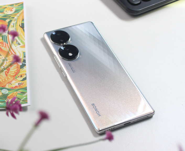 预算3000元以内，这4款手机始终绕不开，何必捡漏“丐版”苹果