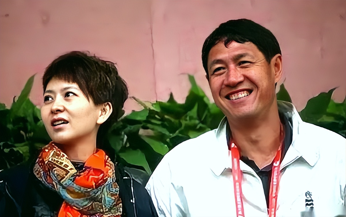 甘萍:凭《大哥你好吗》走红,嫁足球运动员,婚后生一女幸福美满