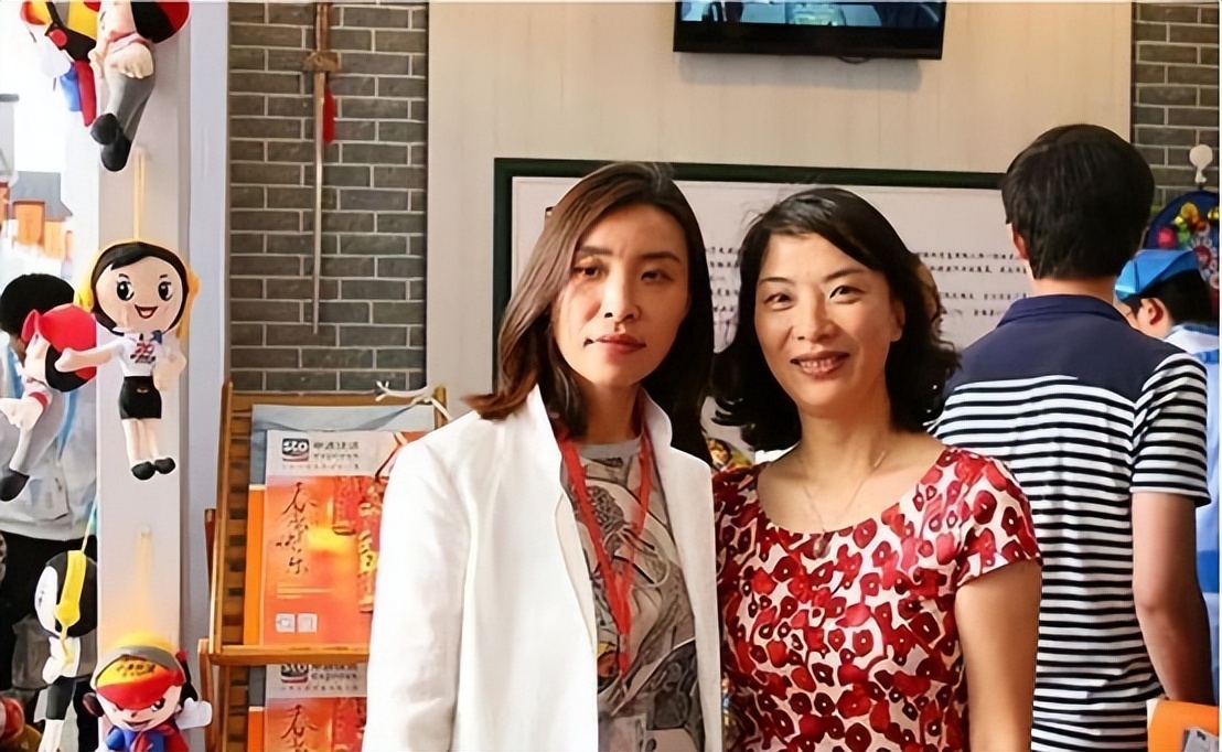 申通快递创始人陈小英：146亿把申通卖给马云，又凭雨伞揽上百亿