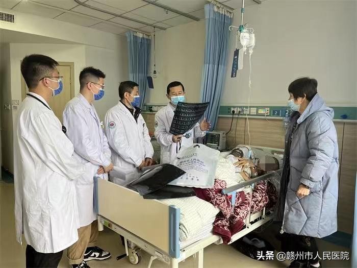 【南方名医在赣州】为了赣南患者的呼吸畅快——记南方医院赣州医院呼吸内科专家胡国栋