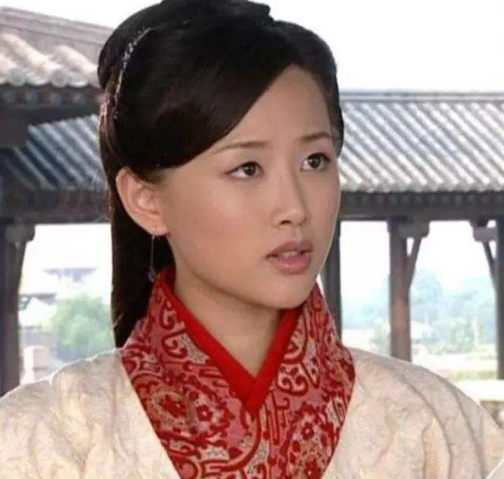 大眼睛、双眼皮才是真美女？这些单眼皮女星不挨那一刀照样好看