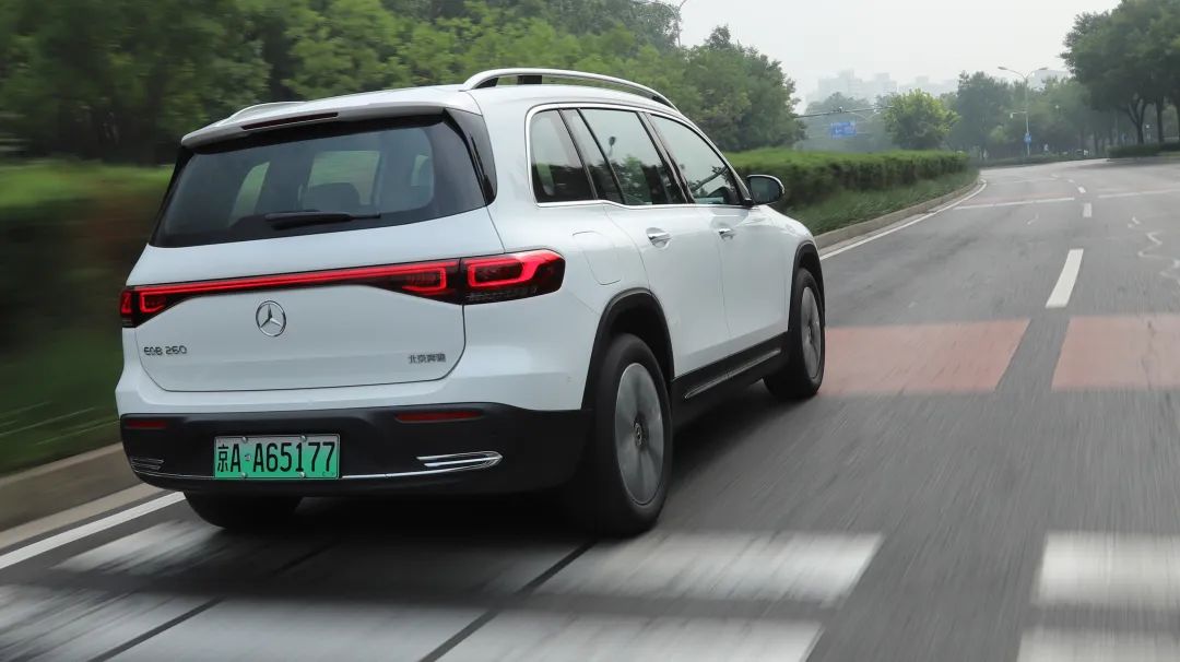 奔驰新能源(奔驰EQB：豪华品牌SUV，纯电续航600km！优惠后20多万就能买？)