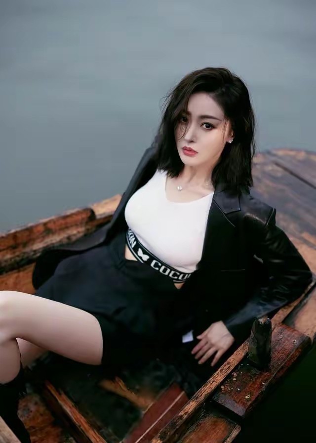 不一样的张天爱