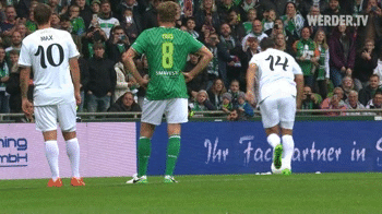 不莱梅埃尔顿资料（全是回忆！43岁老将的告别赛，太多熟悉面孔，40500球迷赶来见证）