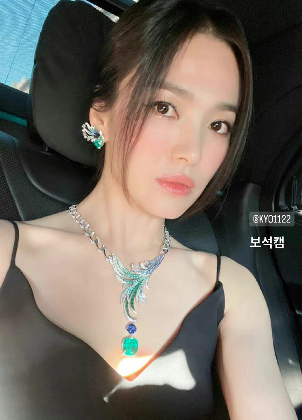 42岁宋慧乔外网生图翻车，法令纹多还地包天，被嘲有点儿凶相