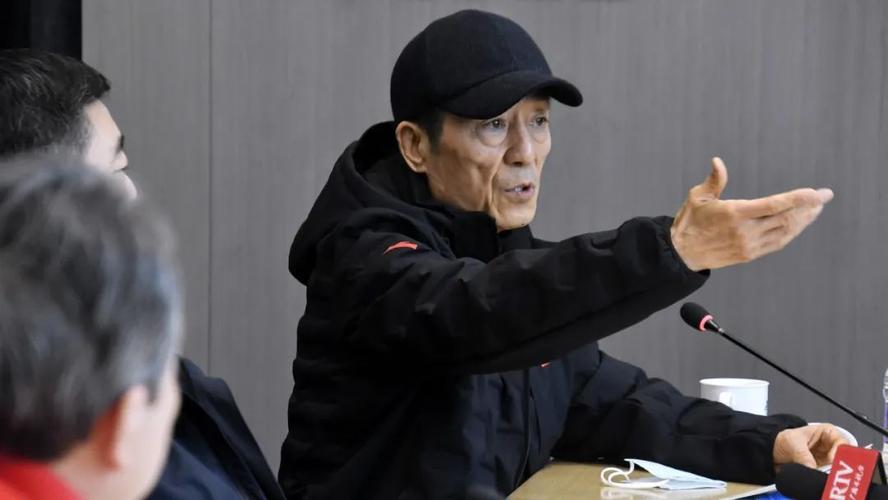 导演杨延晋:风流半生因潘虹离婚,再婚娶才女玄小佛,现在怎样?