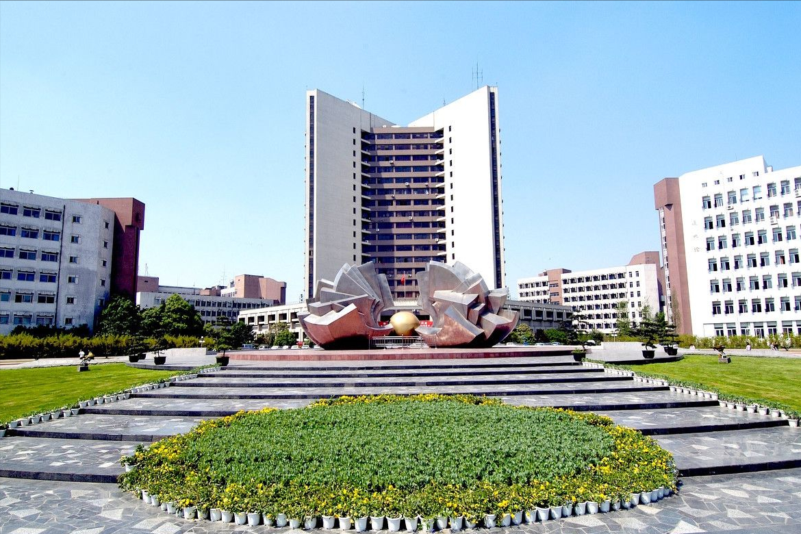 美术类招生240人，211工程西南交通大学2022年录取需要多少分？