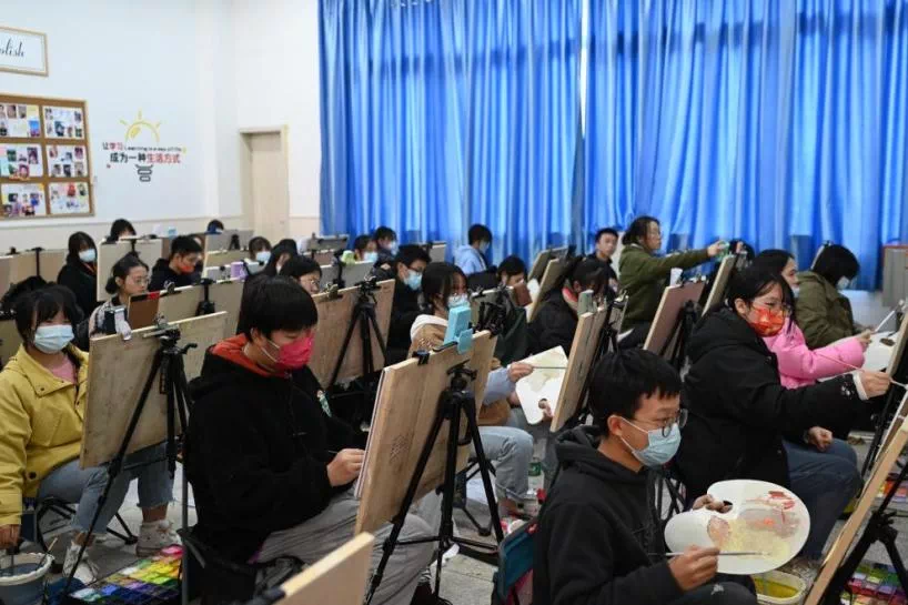 四川美术联考人数再创新高，试题难度空前，多少人能闯过本科关？