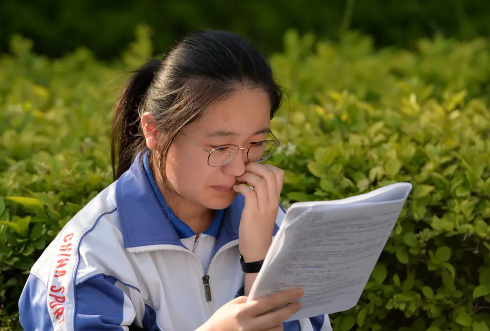 22届中考生要知晓，若考试分数在500分以下，或将与高中无缘