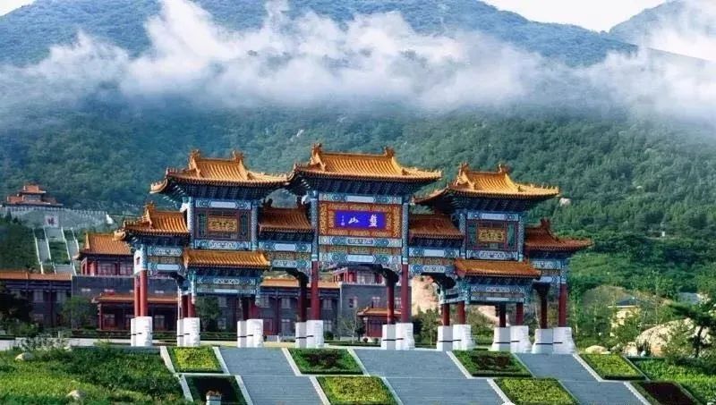 從小攤販到步行街再到夜游聚集區，夜游撬動文旅消費升級