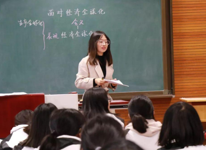 “民转公”基本敲定，民办教师的出路在哪里？这3个方向很不错