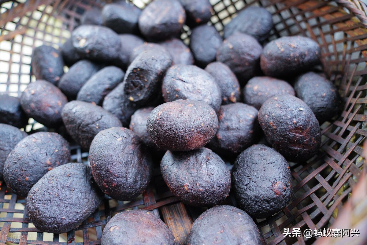 湖南最出名的10道菜，你吃过几种？其中剁椒鱼头已经名声在外了