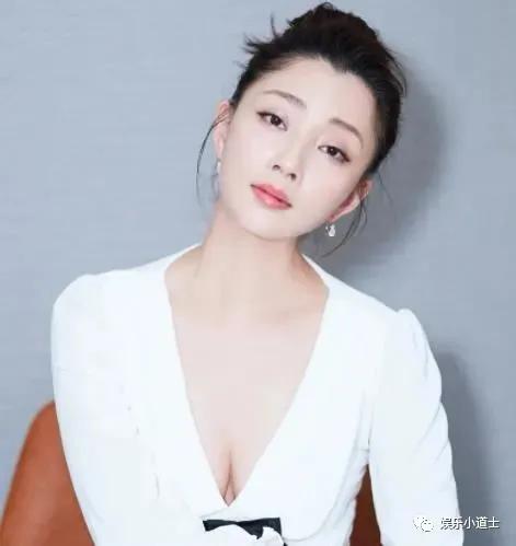 年轻时候她迷倒无数人，却没有结婚，没有孩子41岁她依然魅力四射