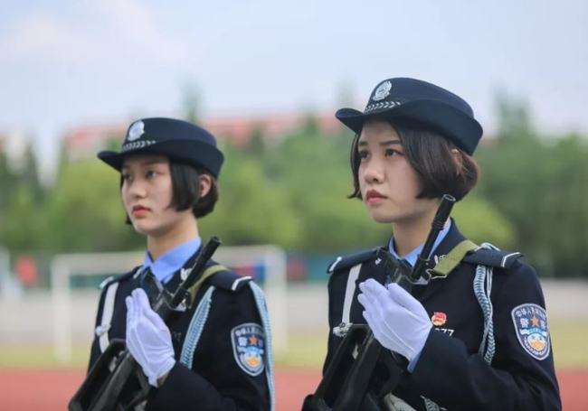 警校招生新政策，政审检查放宽条件，高考生不能错过的好机会