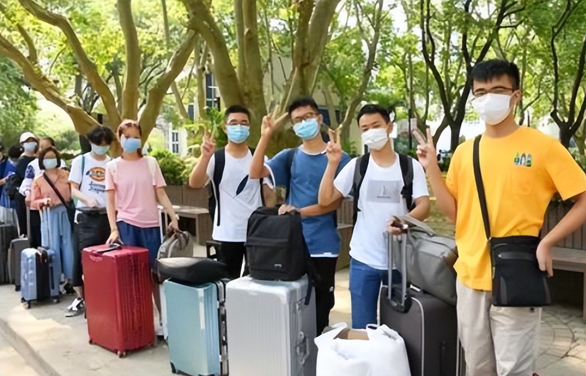 高考生报省内大学好，还是省外大学好？大学毕业才明白其中的差异