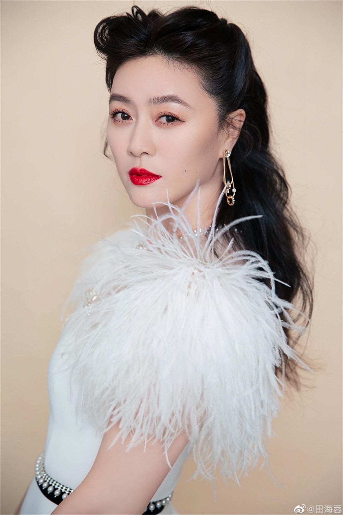 大连实德集团徐明(徐明病逝7年了,遗孀田海蓉的痴爱令人泪目)