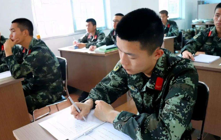 2022年征兵有新变化，部分学生可免试保送军校，但要满足这些条件