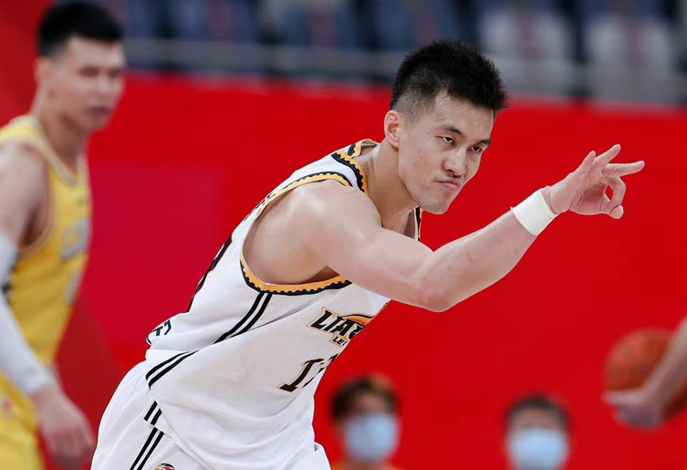 直播篮球辽宁对青岛（央视直播！辽宁男篮VS青岛，杨鸣拒绝爆冷，韩德君轮休不打）