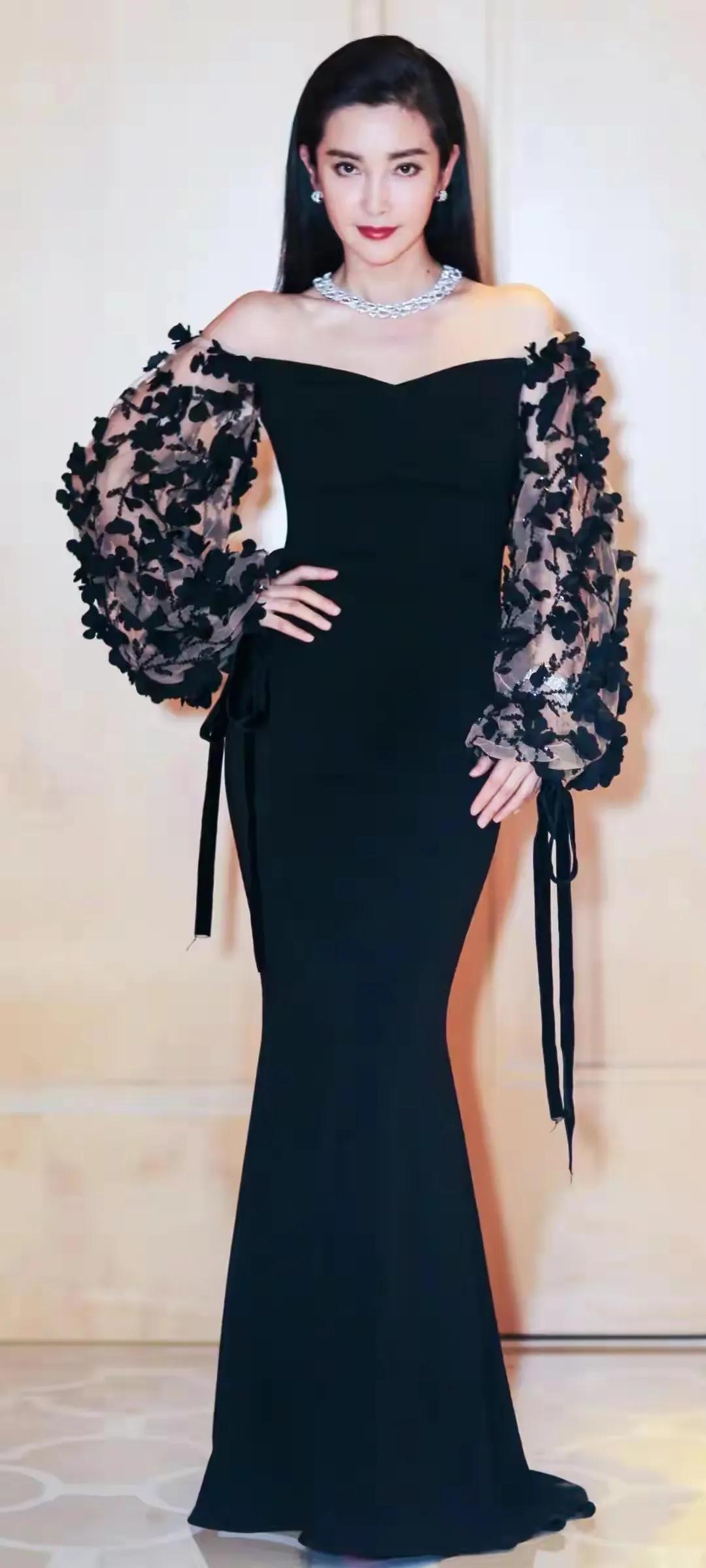 李冰冰：温文尔雅，明艳动人