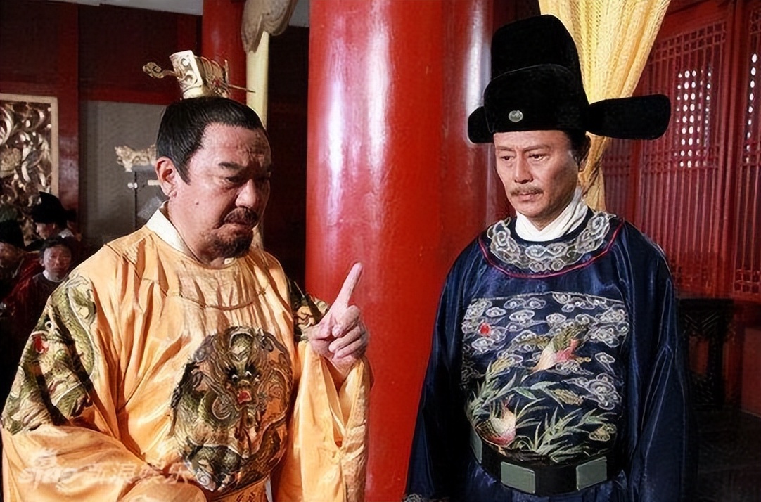 同样演“朱元璋”，把胡军与四位老戏骨放在一起，差别出来了