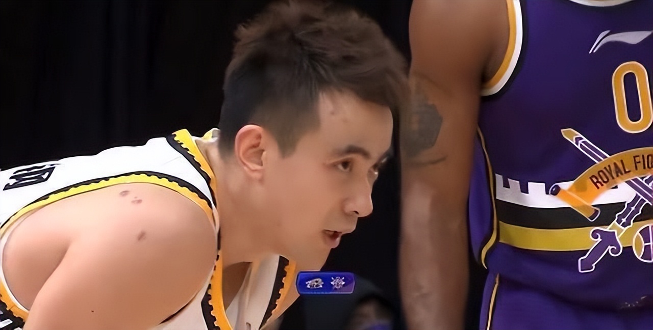 這場籃球比賽雙方實力懸殊極大（遼寧男籃大勝北控，到底贏在哪里？楊鳴一番話，說得非常實在）