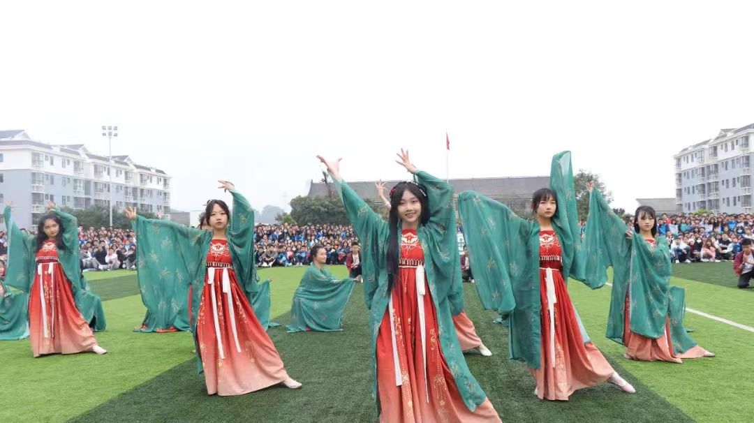 邂逅八款“神”舍友,来云南长水(衡水)实验中学