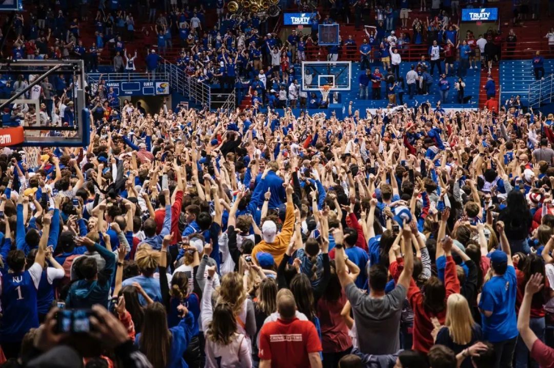 為什么美國這么重視nba（NBA為什么是籃球的最高殿堂，NCAA總決賽，NBA都為其放假一天）
