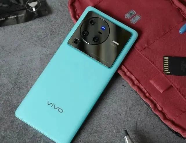 VIVO X80和OPPO Find X5选哪个？