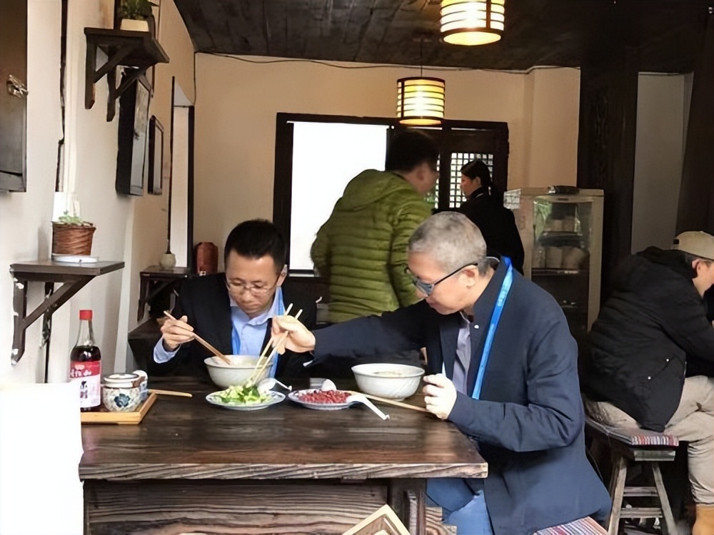 创业至今几乎年年烧钱亏本，在爱奇艺腾讯的夹击下，优酷活着不易