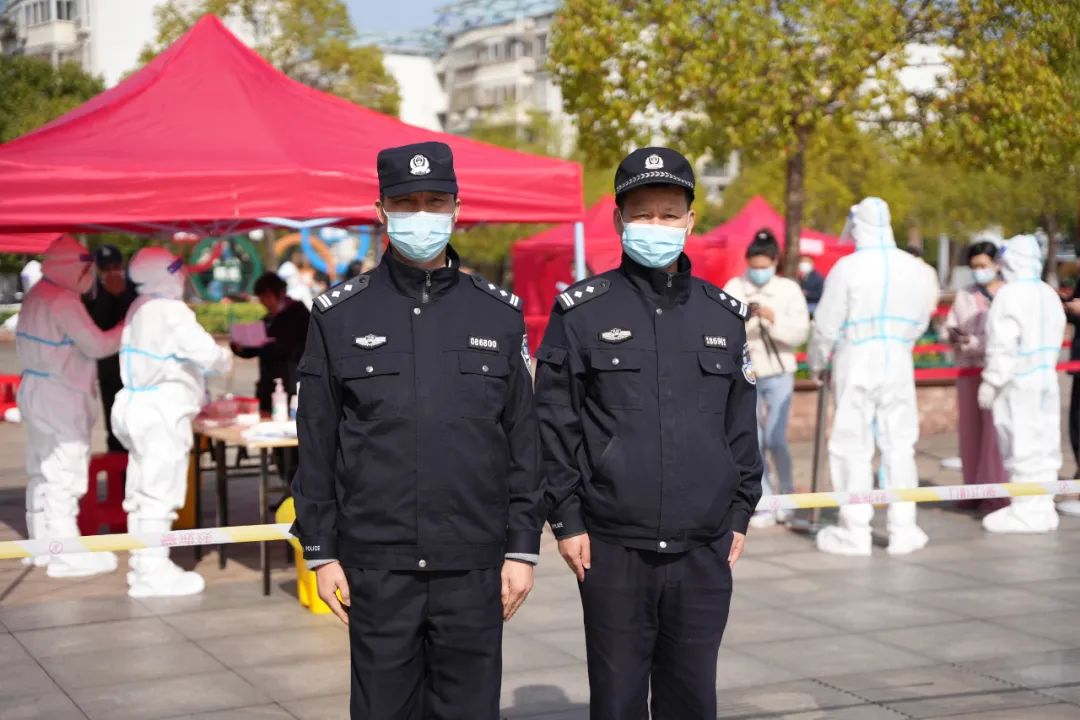 浉河：“疫”線最美“警察藍”，防控疫情顯擔當