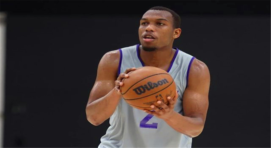 肯巴沃克加盟湖人（一裁待一签！佩林卡果然捡到宝了，1.41亿先生接近加盟湖人）