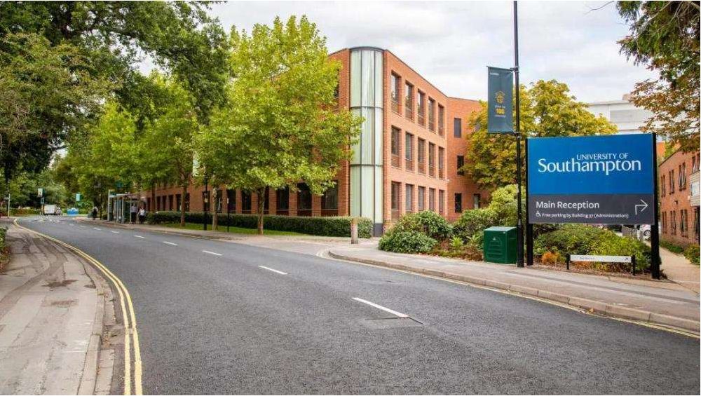 多所英国大学排名较去年上升！哪所院校才是最强“黑马”？