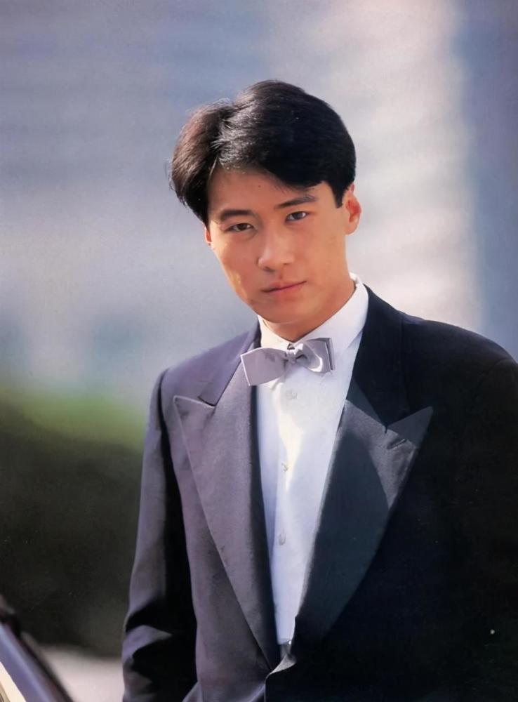 事实证明,四大天王中"最不起眼"的黎明,已经走上了另一条大道